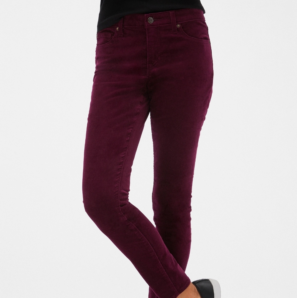 GAP Mid Rise Legging Corduroy Jeans